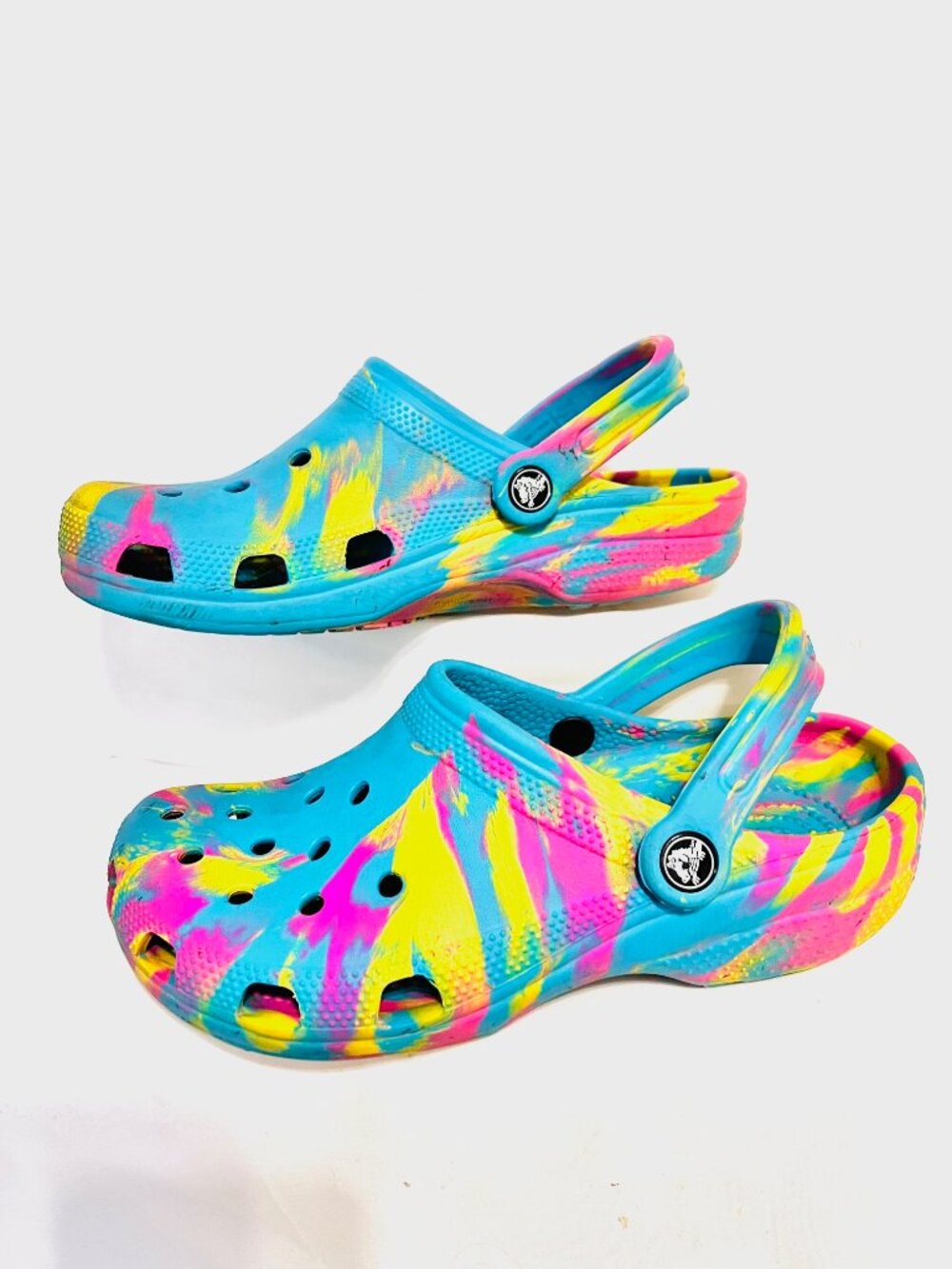 CROCS-Turquoise/Pink/Yellow Tie Dye Clogs-Size 6 Jrs.-Comfy-Waterproof-Slip On